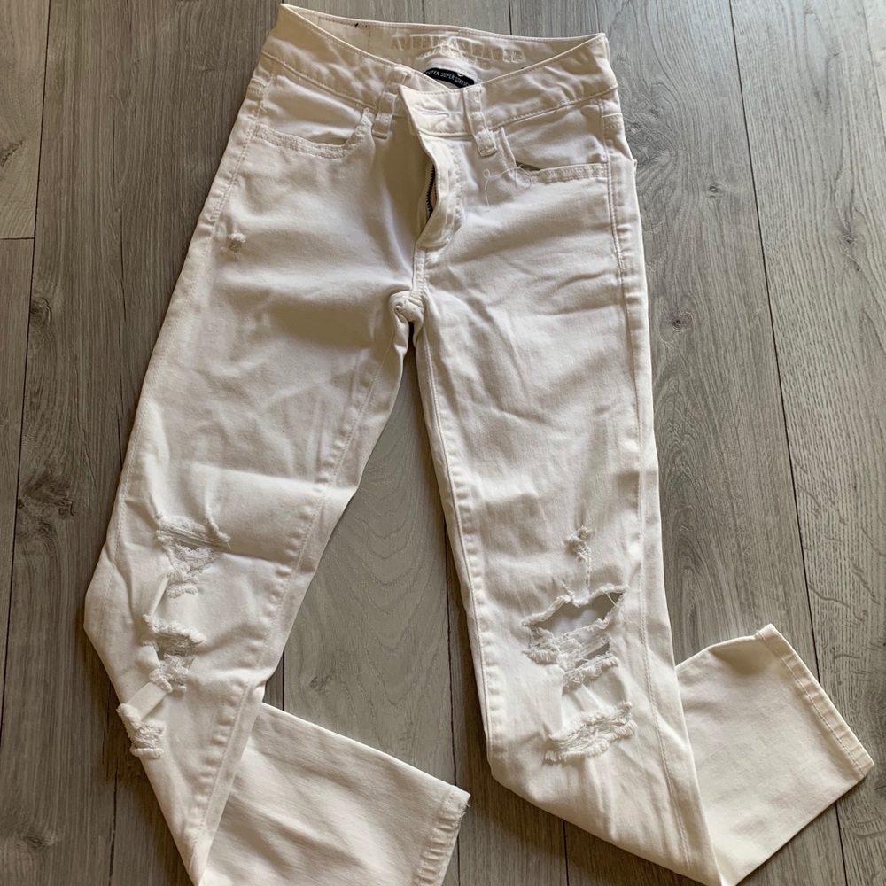 AE White Ripped Cropped Jeggings